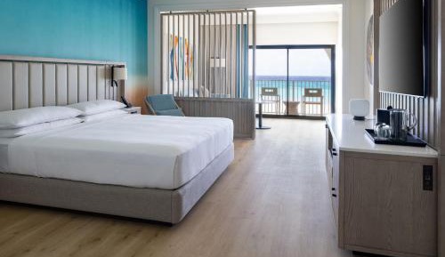 Junior Suite with Oceanfront View and Balcony
