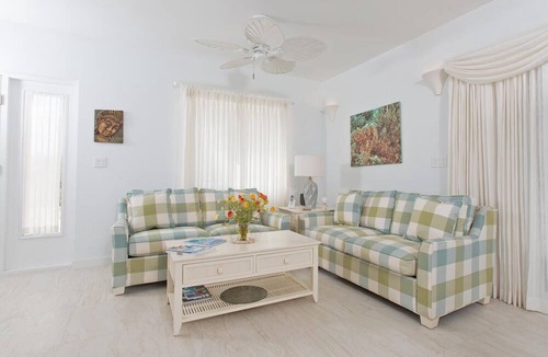 Old Man Bay House | Jasmine Cottage by Grand Cayman Villas & Condos