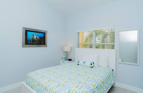 Seven Mile Beach Condo | Regal Beach Club 432 is a 3rd Floor Unit with Amazing Views of the Ocean!