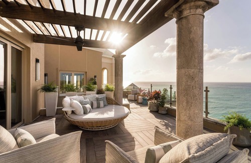 Seven Mile Beach Resort | The Ritz-Carlton, Grand Cayman