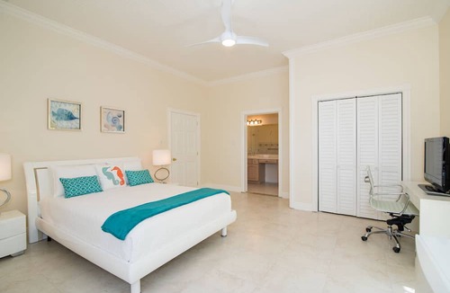 South Sound Villa | Sprat Bay Luxury Villa
