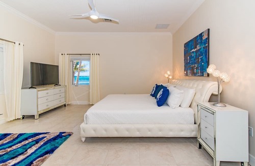 South Sound Villa | Sprat Bay Luxury Villa