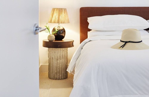 Seven Mile Beach Hotel | Palm Heights