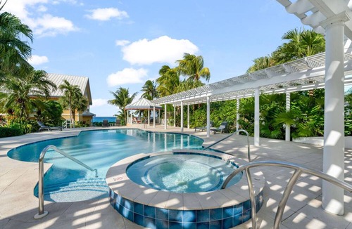 Northwest Point Apartment | Coconut Bay 126 in West Bay