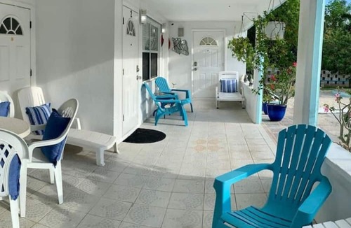 West Bay Apartment | S2 BP Steps to Beach Entire Apartment