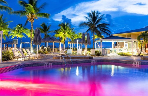 Crystal Harbour Apartment | Holiday Inn Resort Grand Cayman