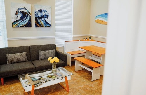 West Bay Hotel | Shangri-La Boutique Bed & Breakfast