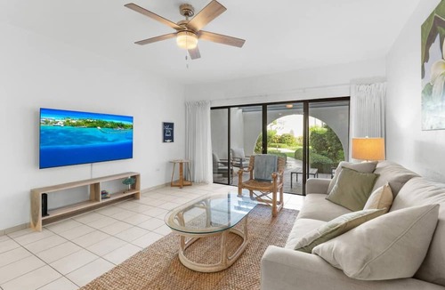 West Bay Apartment | Villas Pappagallo 17