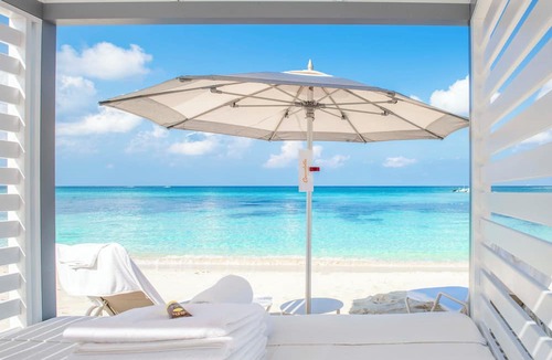 Seven Mile Beach Hotel | Kimpton Seafire Resort + Spa by IHG