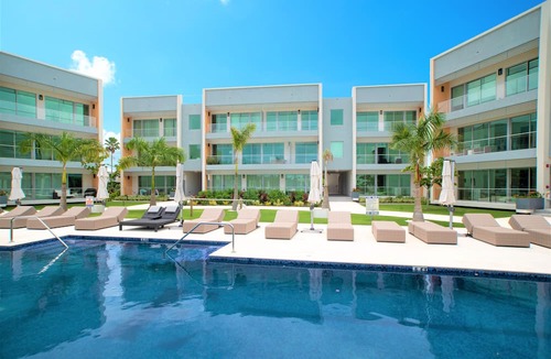Seven Mile Beach Villa | Cayman Luxury Rentals at One Canal Point