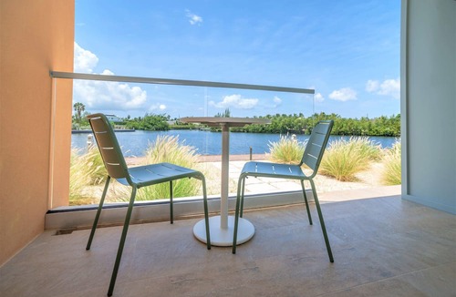 Seven Mile Beach Villa | Cayman Luxury Rentals at One Canal Point
