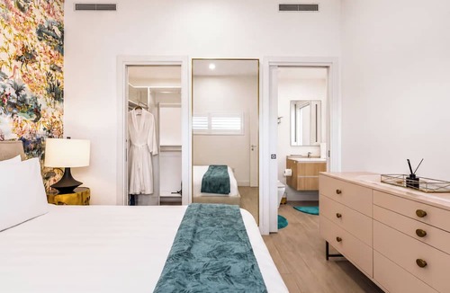 Seven Mile Beach Apartment | Cayman Luxury Rentals at The Grove
