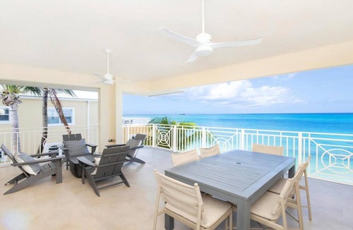 Seven Mile Beach Apartment | Laguna Del Mar