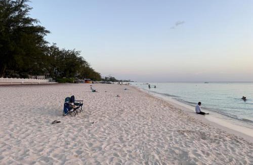 Seven Mile Beach House | Coconut Breeze Guest House