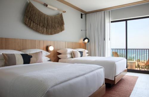 Seven Mile Beach Resort | Hotel Indigo Grand Cayman by IHG