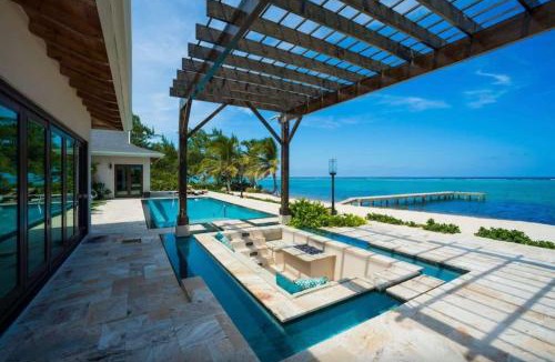 East End House | Stepping Stone 4 BR East End Luxury Oceanfront
