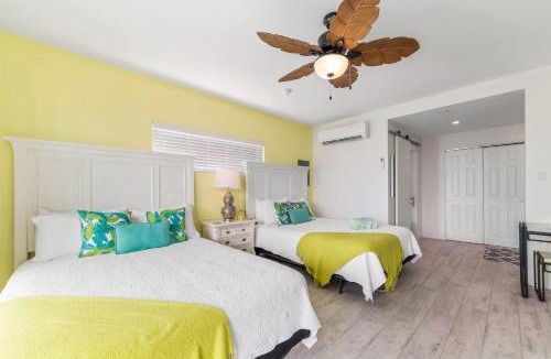 Colliers Bay House | The Banana Bird at Cottages