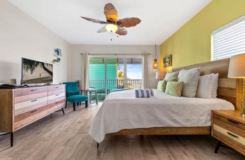 Colliers Bay House | The Sea Spray Ocean View Studio Cottage in East End