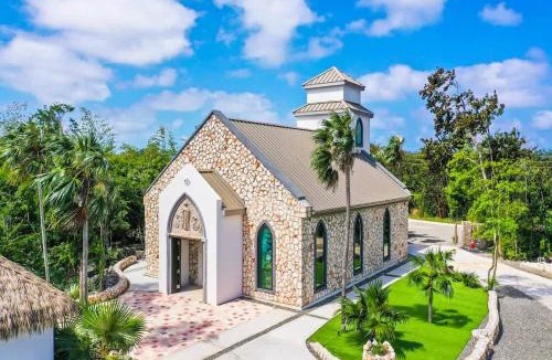 North Side House | The Mastic Chapel Cottage