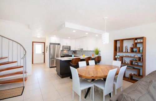 South Sound House | Caribbean Paradise #29 - South Sound Oceanfront 2BR Condo with Pool