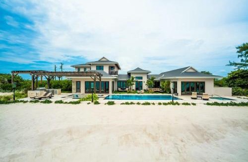 East End House | Stepping Stone 4 BR East End Luxury Oceanfront