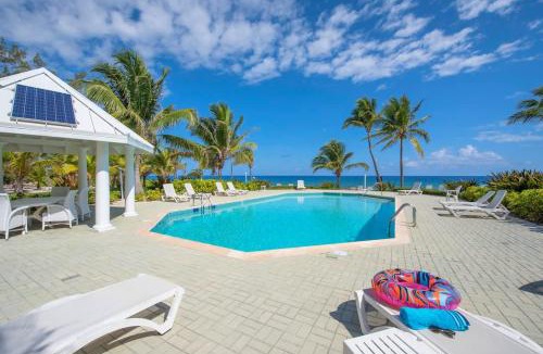 Old Man Bay House | On the Bay #103 - Oceanfront 3BR Condo - Old Man Bay, North Side
