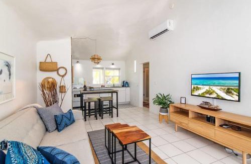 Rum Point House | Sea Biscuit 1BR-1BA Oceanfront Sea Lodge at Rum Point