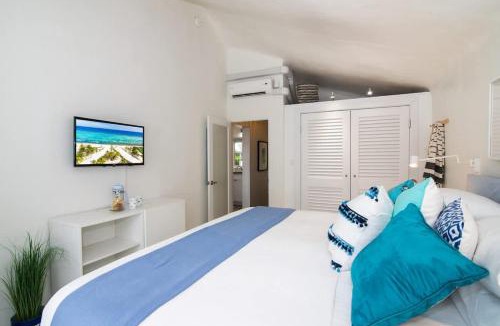 Rum Point House | Sea Biscuit 1BR-1BA Oceanfront Sea Lodge at Rum Point