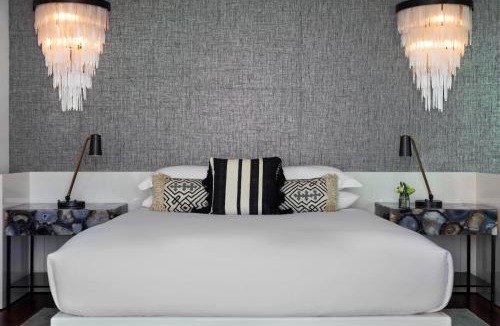 Seven Mile Beach Resort | Kimpton Seafire Resort + Spa by IHG