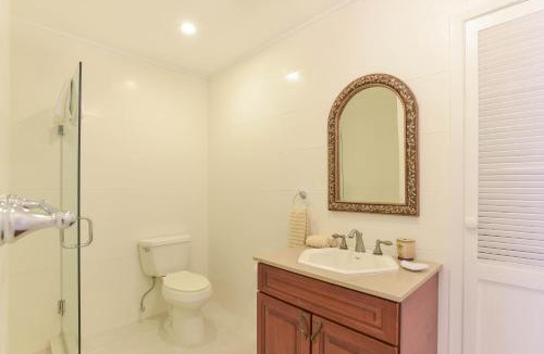 Seven Mile Beach House | Addison Lee Cayman Villa