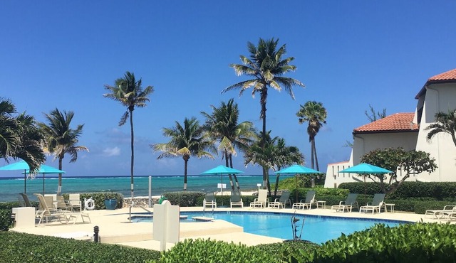 Minutes From 7 Mile Beach in West Bay
